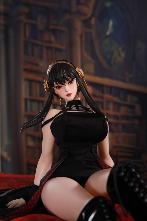 La figurine Yor Forger peut être utilisée pour la masturbation masculine – Image 4
