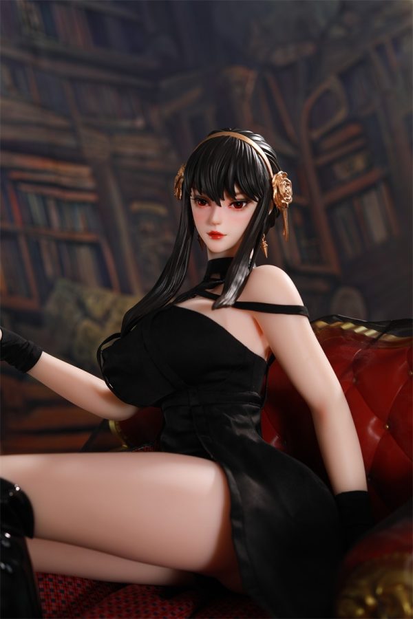 La figurine Yor Forger peut être utilisée pour la masturbation masculine – Image 3